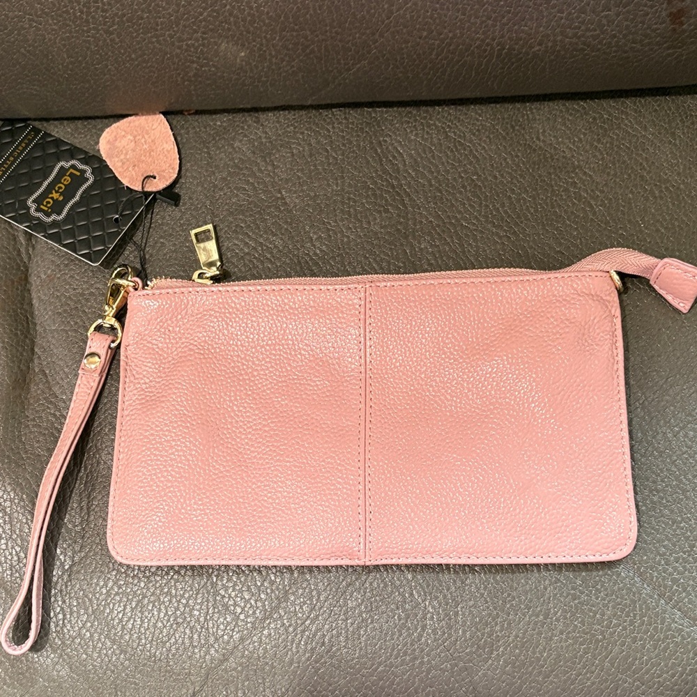 Lecxci pink pebble leather wristlet